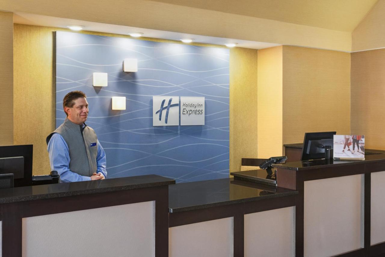 Holiday Inn Express Hotel & Suites Edmond By Ihg Экстерьер фото