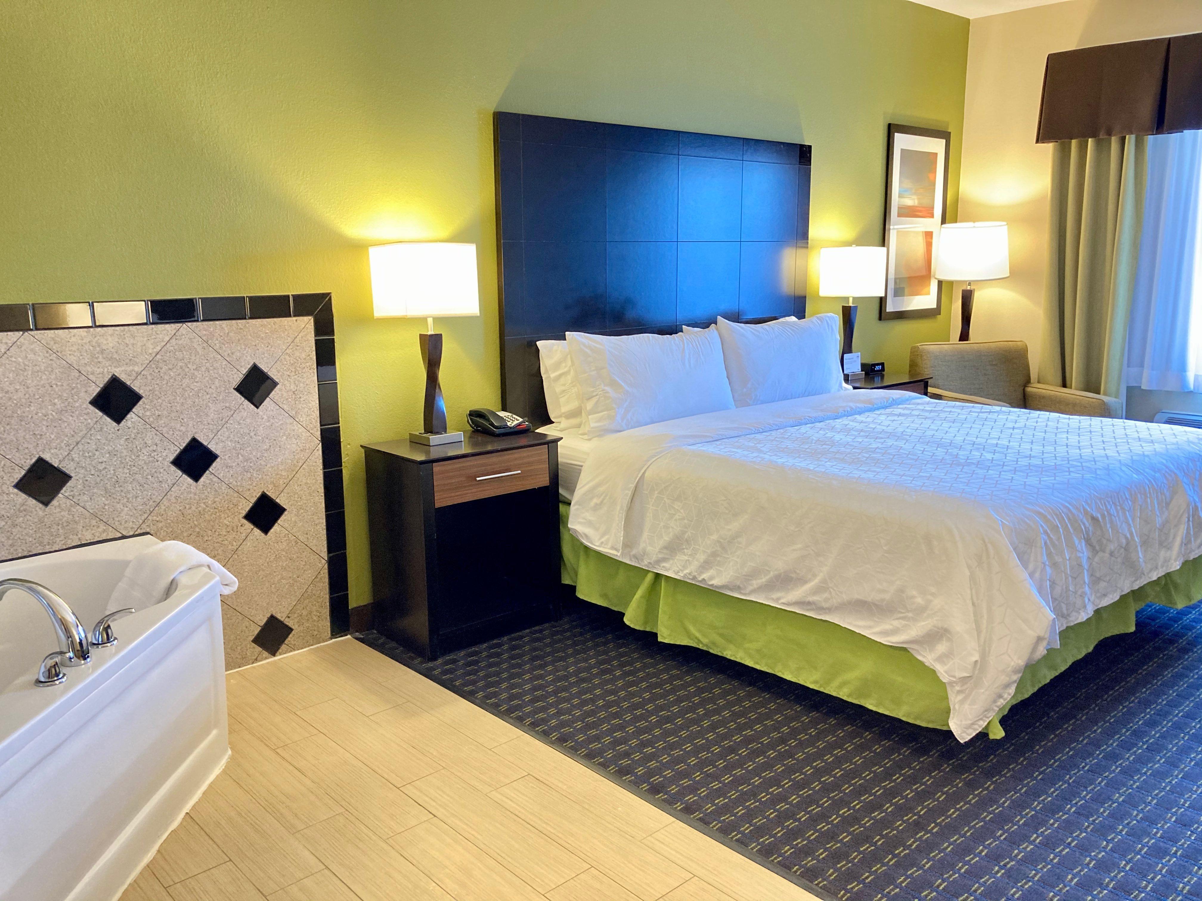 Holiday Inn Express Hotel & Suites Edmond By Ihg Экстерьер фото